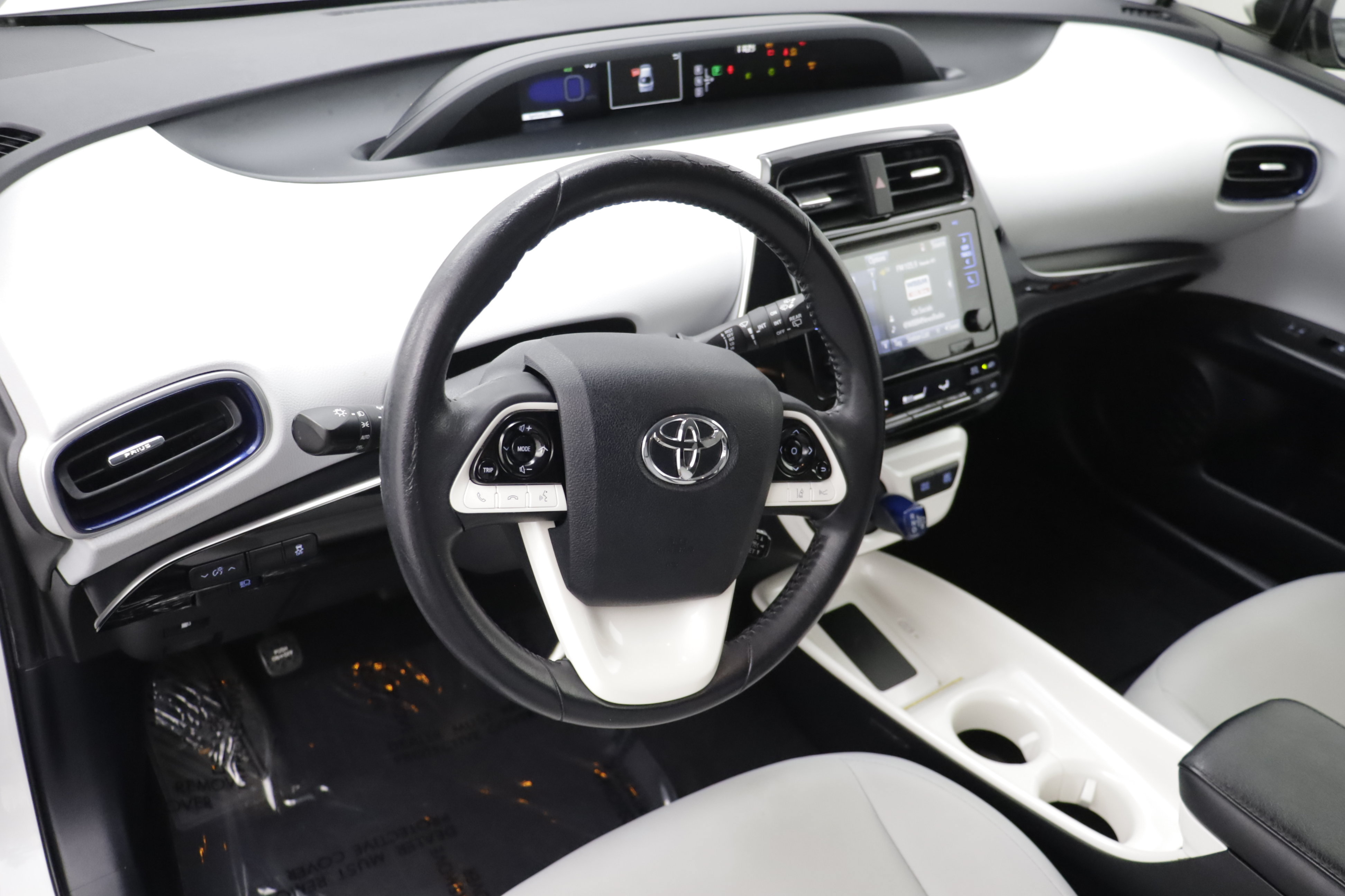 Used 2017 Toyota Prius Three Touring w/ Carpet Mat Package FWD image 6