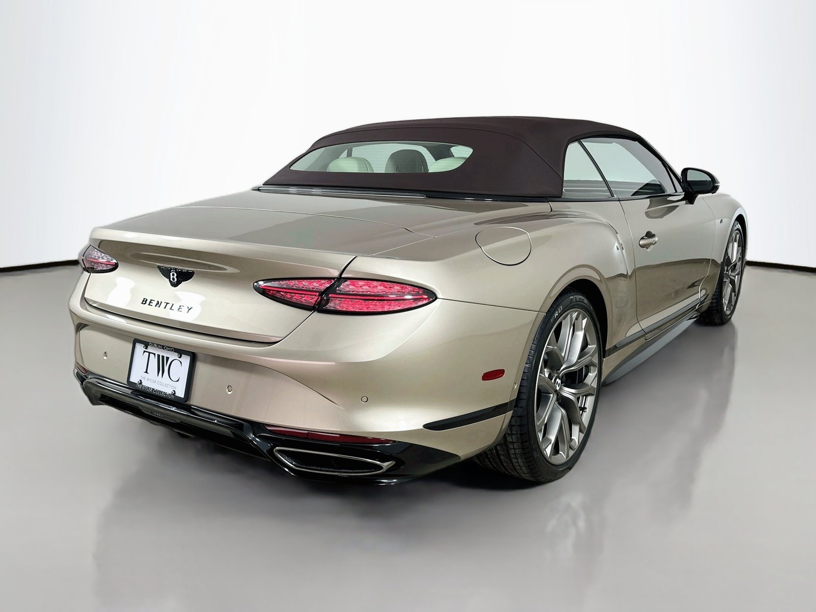 New 2026 Bentley Continental GT AWD/4WD image 9