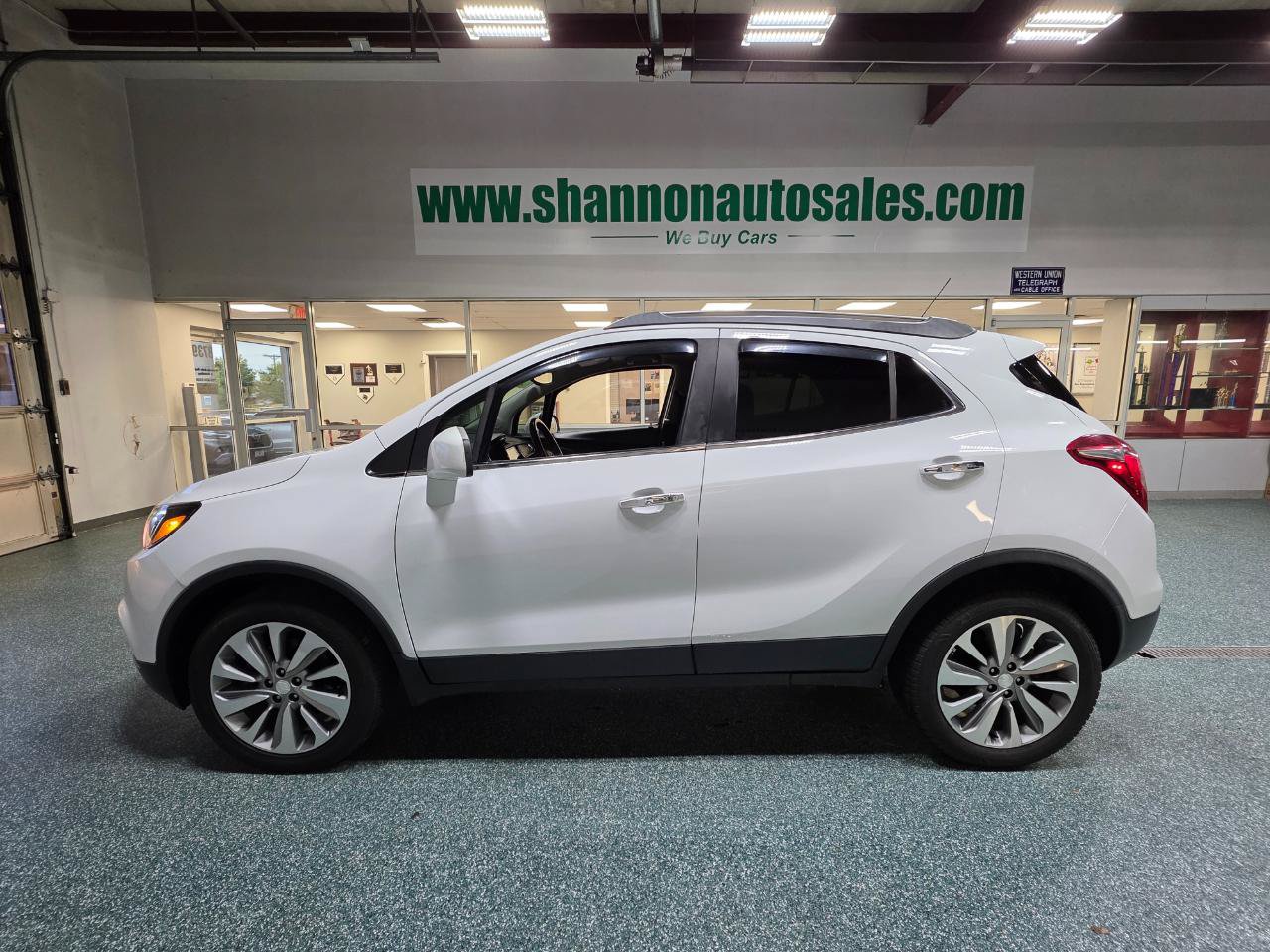 Used 2020 Buick Encore Preferred AWD/4WD image 11