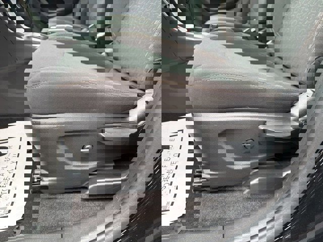 Used 2022 Chevrolet Trax LS w/ Tint and Cruise Package image 19