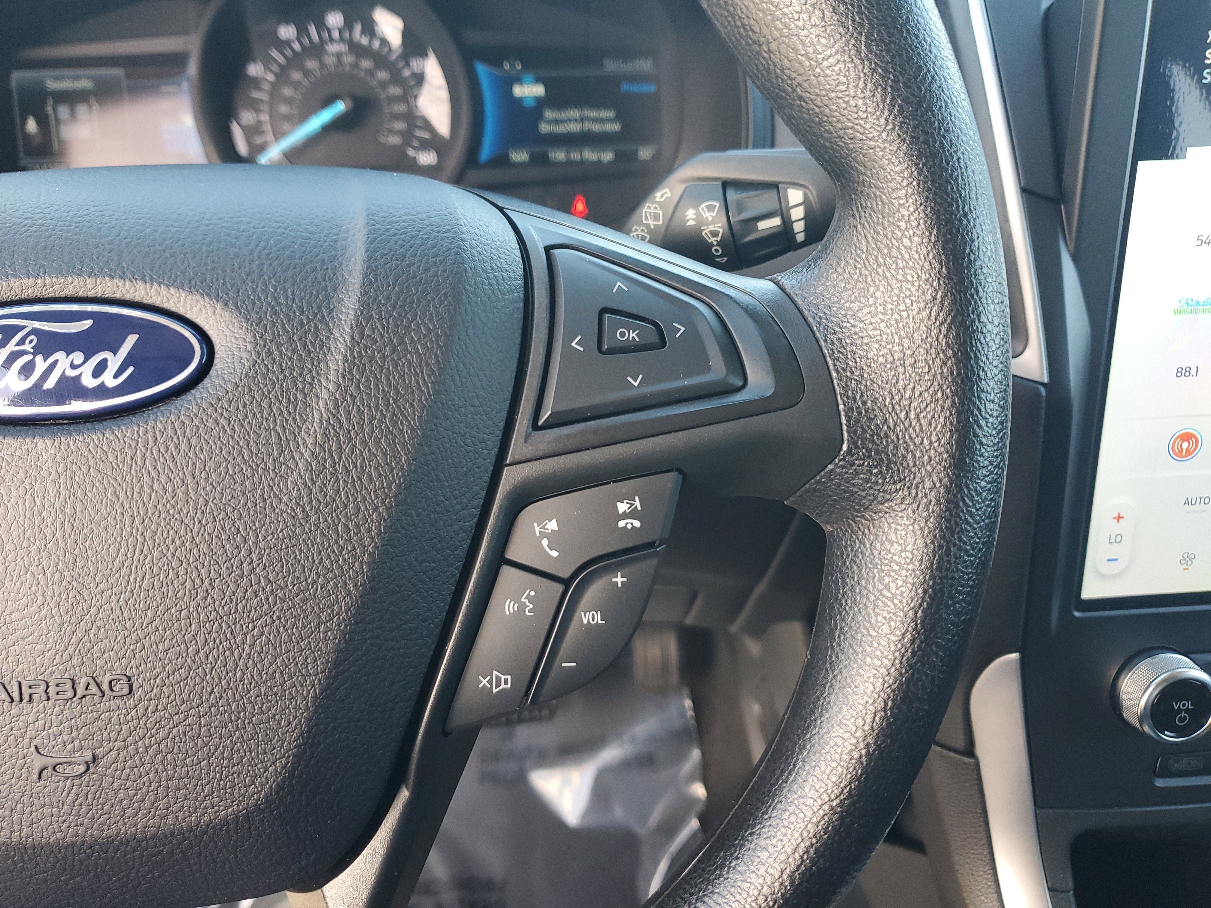 Used 2024 Ford Edge SE w/ Black Appearance Package image 26