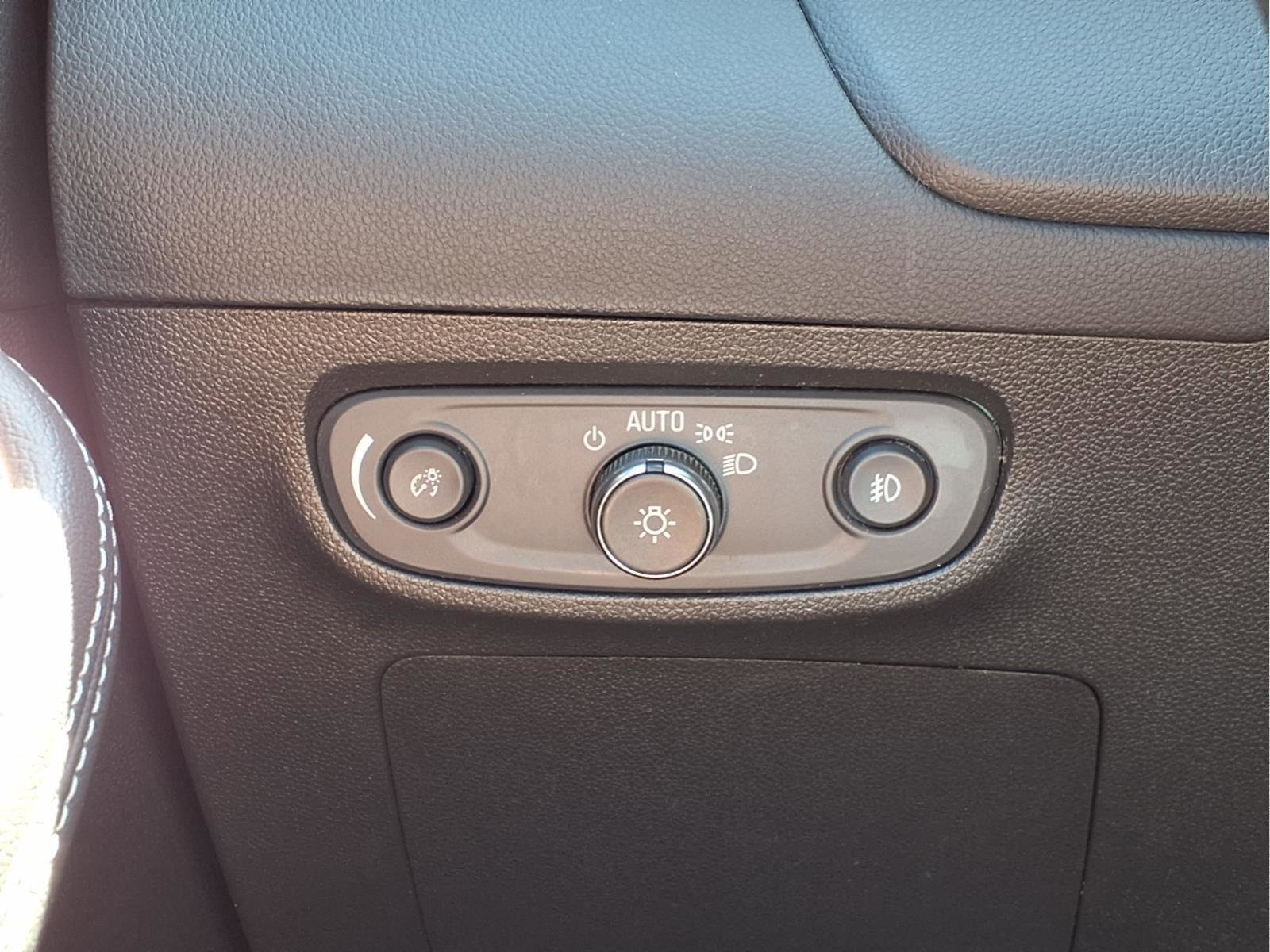 Used 2022 Buick Encore GX Preferred w/ Cold Weather Comfort Package image 13