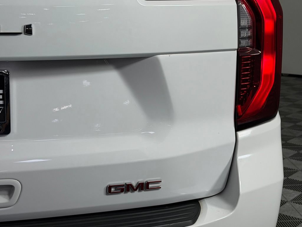 Used 2025 GMC Yukon XL Denali AWD/4WD image 27