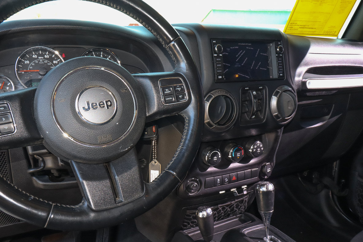 Used 2018 Jeep Wrangler Unlimited Sport S AWD/4WD image 9
