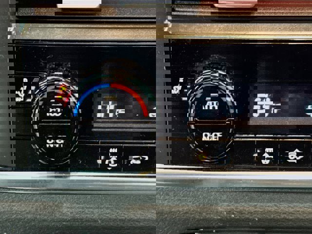 Used 2023 Nissan Rogue SV w/ SV Premium B Package image 16