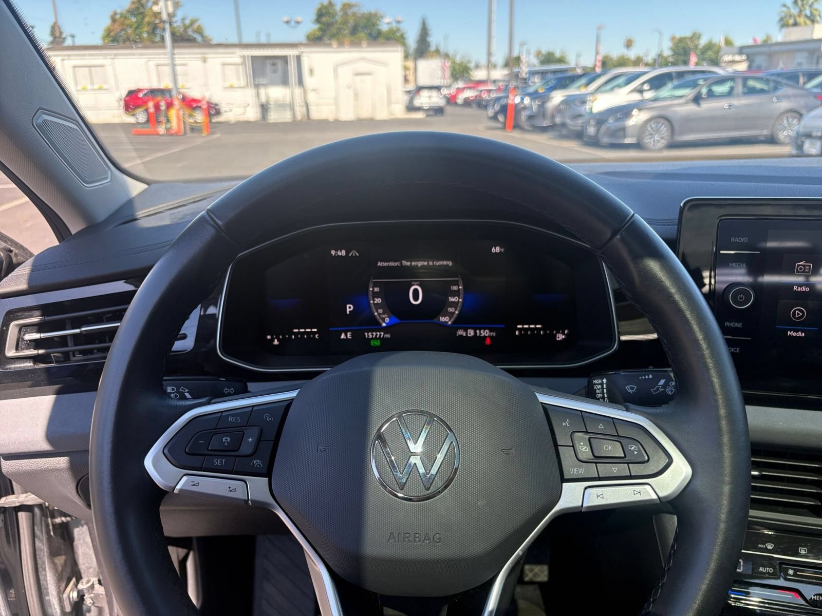 Used 2025 Volkswagen Jetta SE FWD image 33