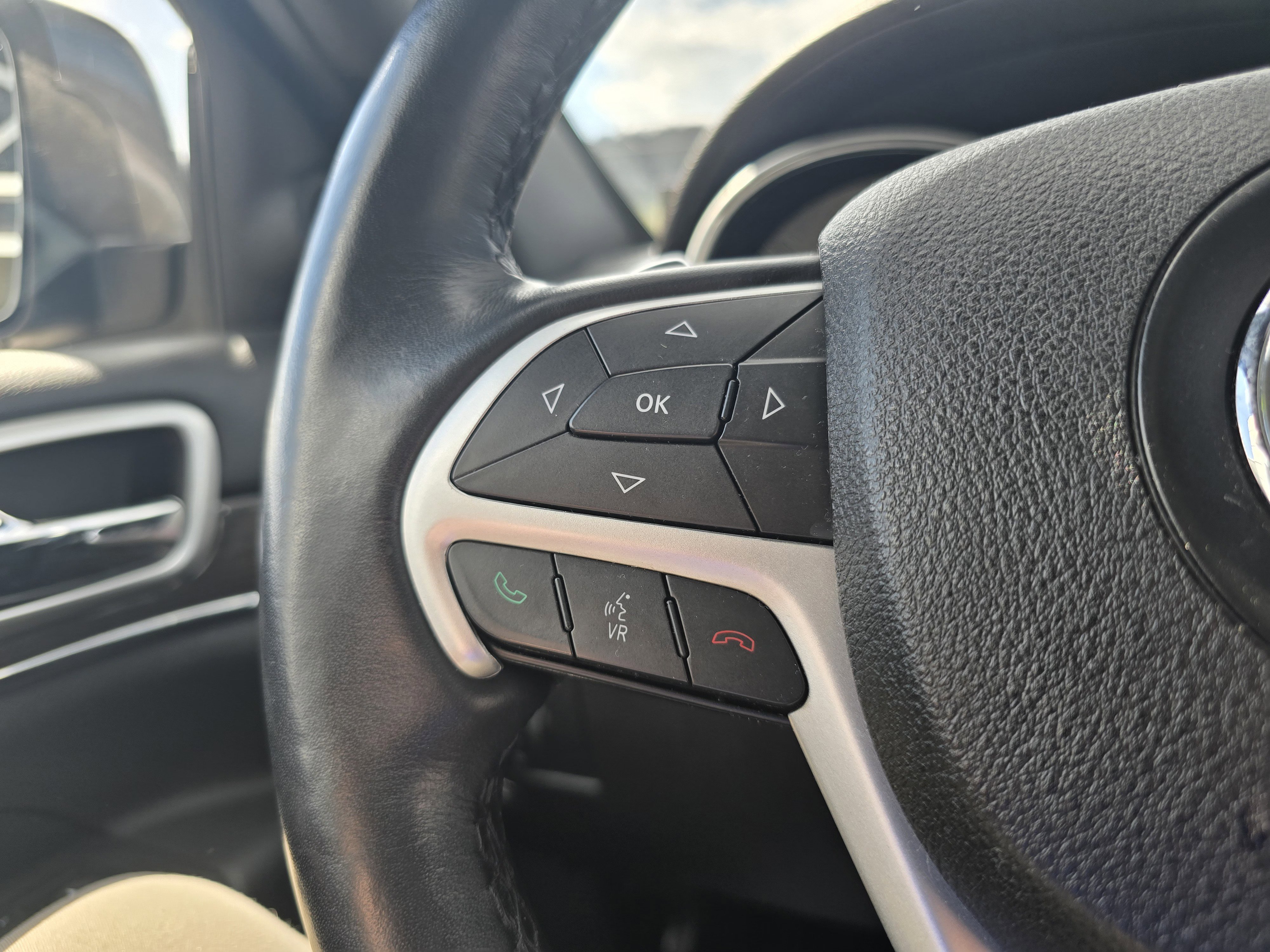 Used 2016 Jeep Grand Cherokee High Altitude AWD/4WD image 21