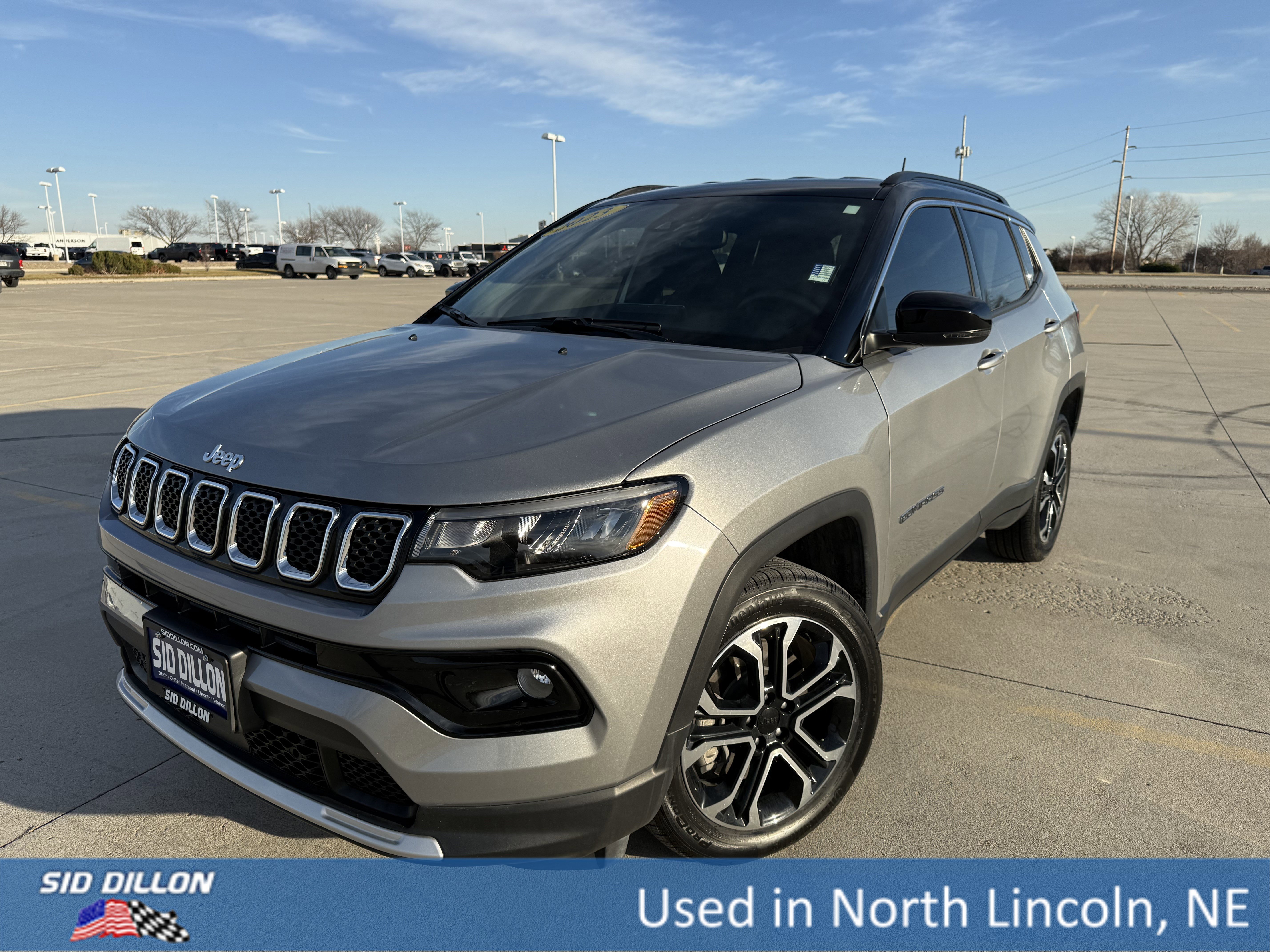 Used 2023 Jeep Compass Limited image 1