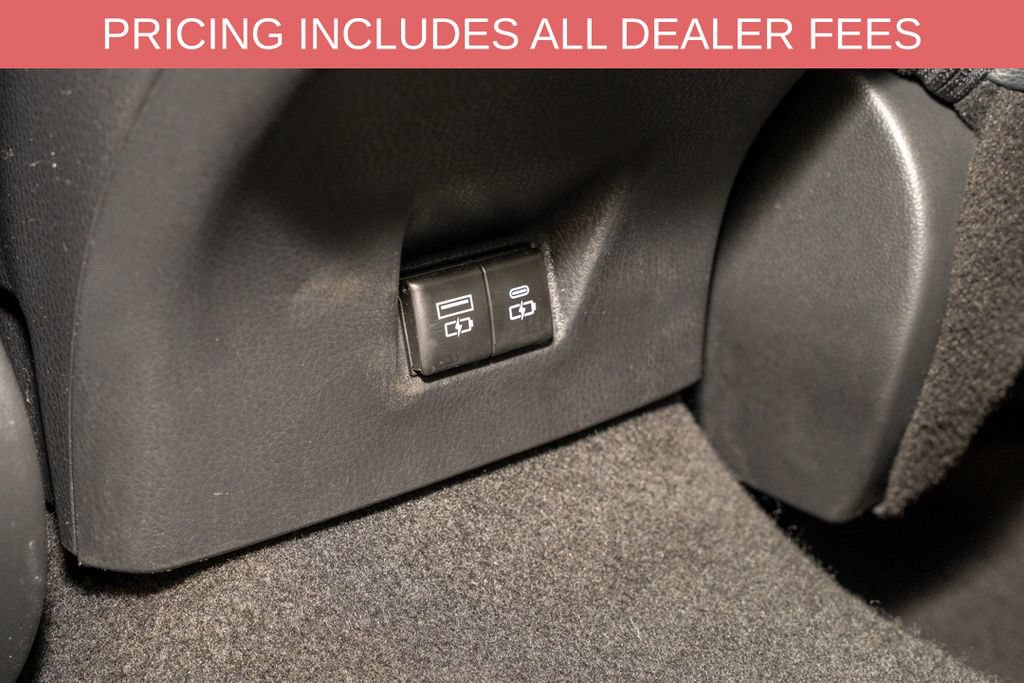 Used 2025 Toyota Camry SE FWD image 7