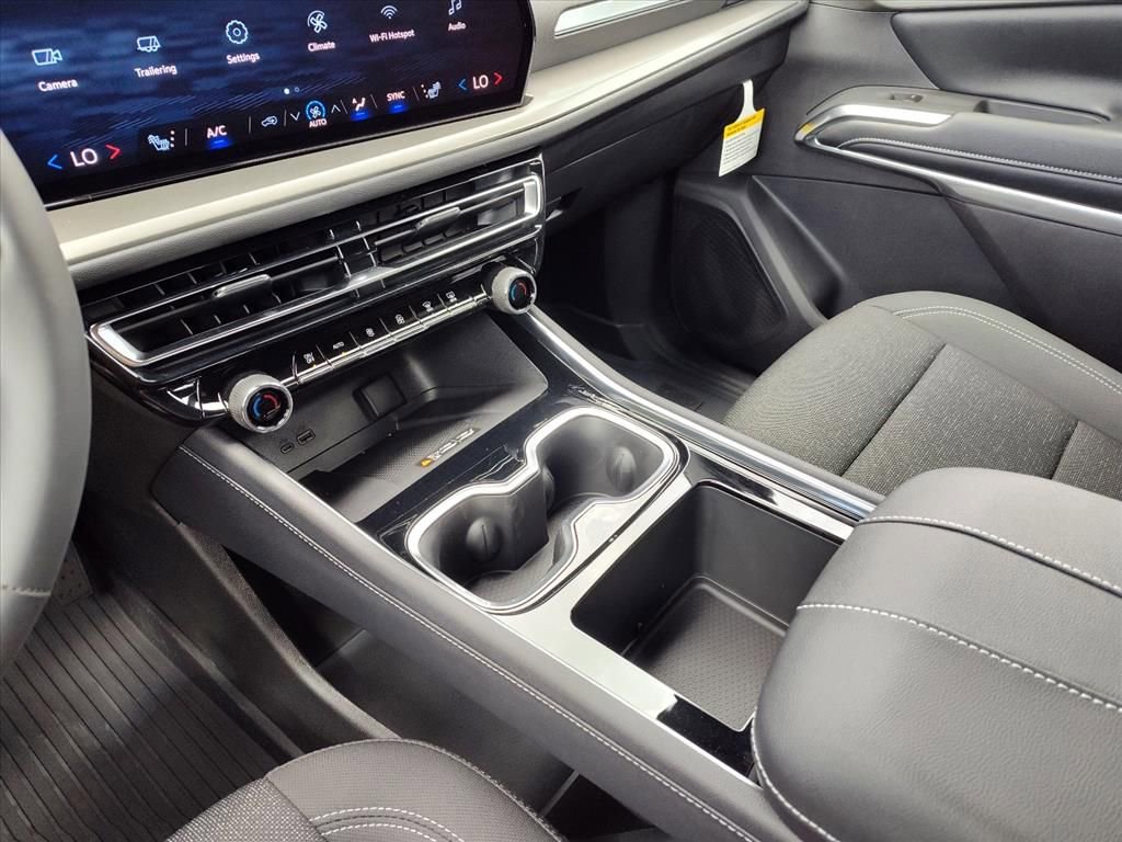 New 2026 Chevrolet Traverse LT w/ LPO, Floor Liner Package FWD image 13