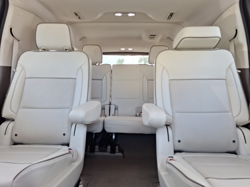 Used 2023 GMC Yukon XL Denali w/ Denali Reserve Package RWD image 28