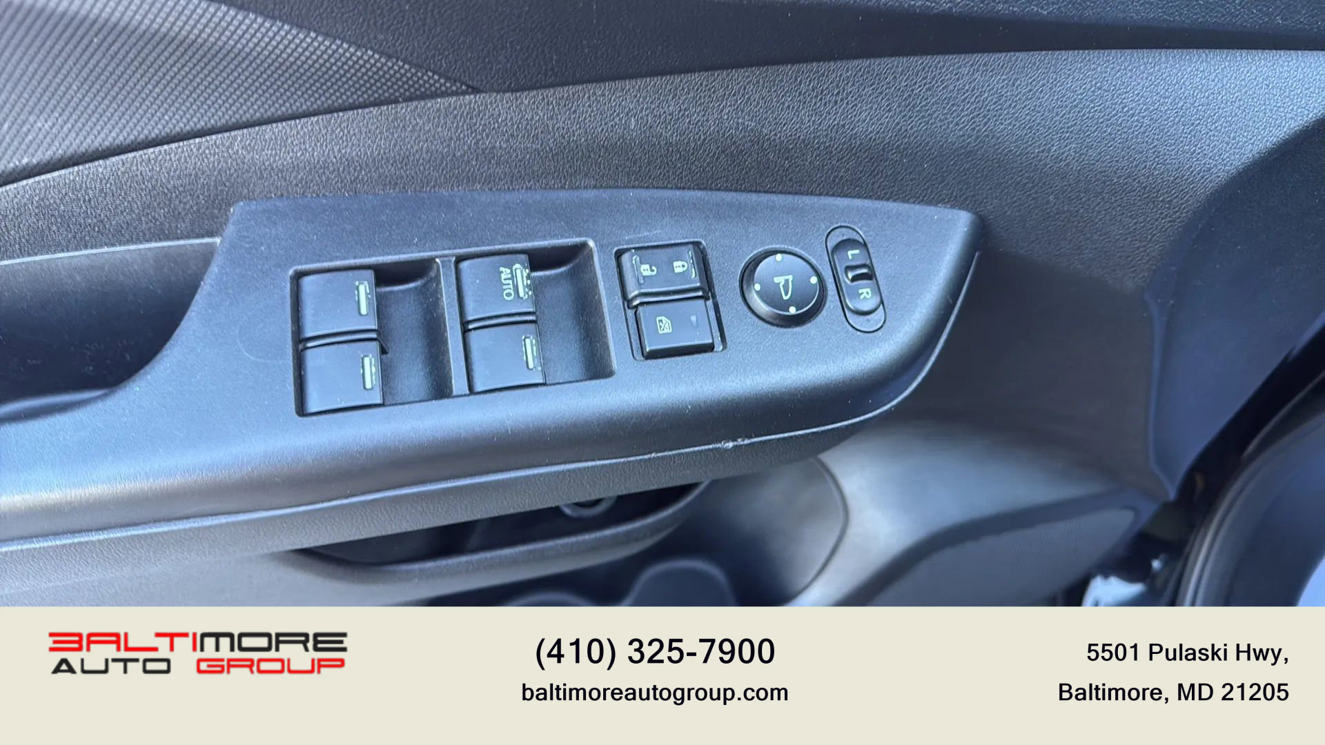 Used 2013 Honda CR-V LX image 29