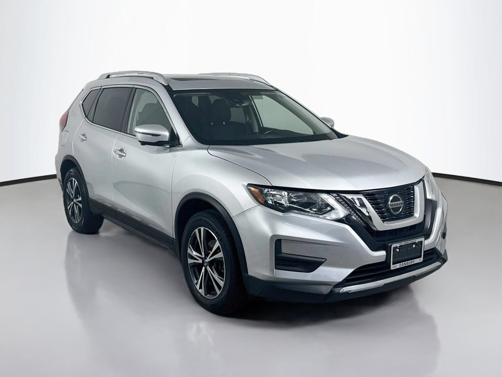 Used 2019 Nissan Rogue SV w/ Sun & Sound Touring Package AWD/4WD image 7