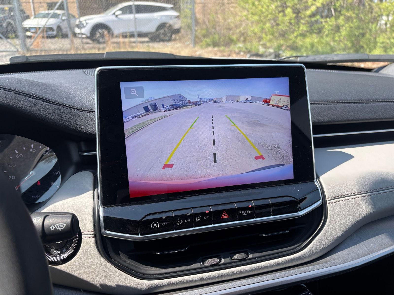 Used 2025 Jeep Compass Limited image 24