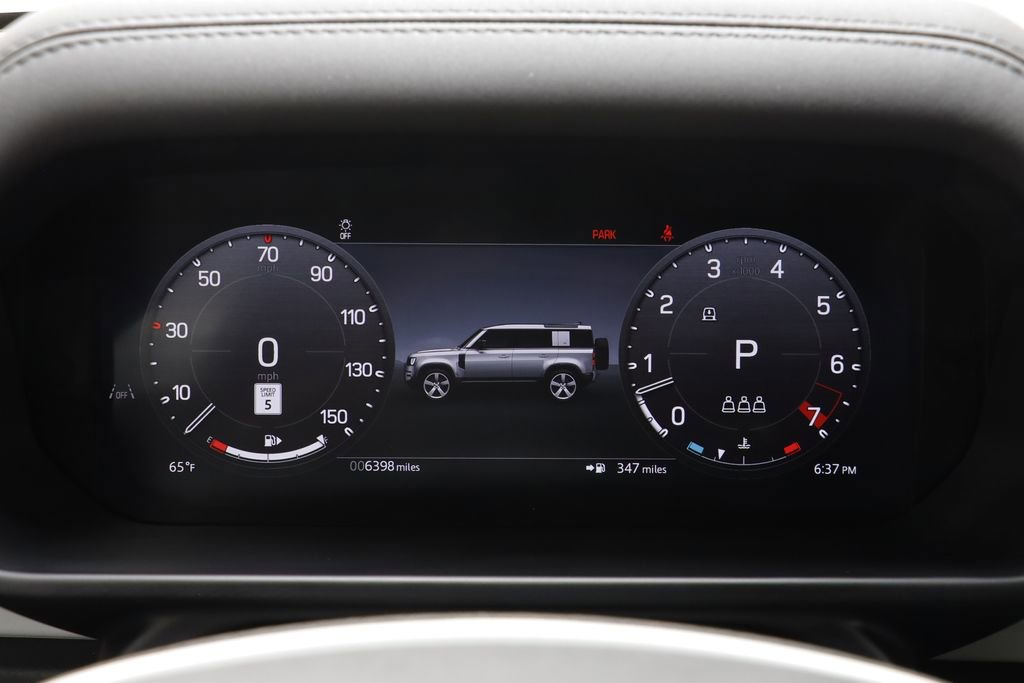 Used 2025 Land Rover Defender 110 S image 8