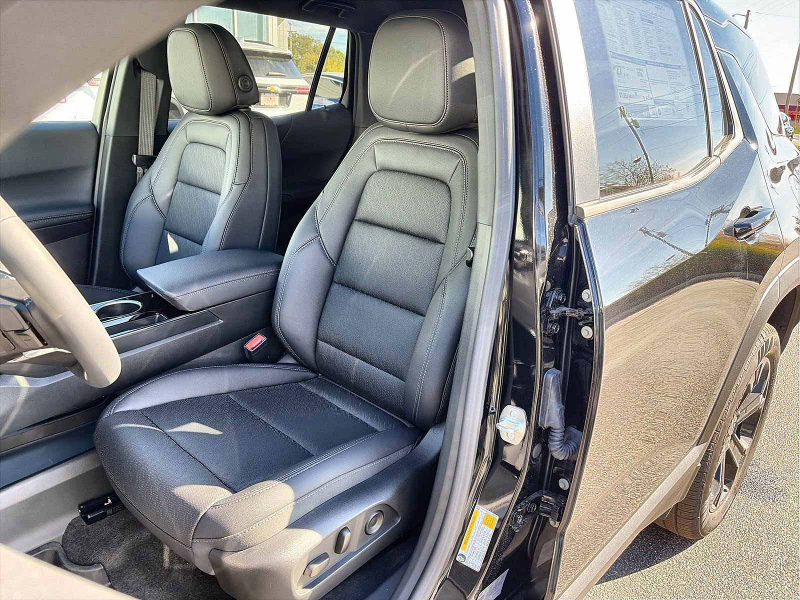 New 2026 Chevrolet Equinox LT w/ Convenience Package II image 18