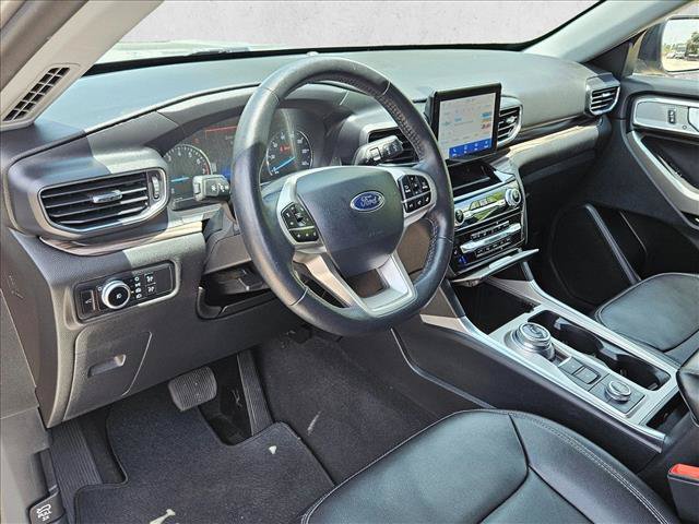 Used 2023 Ford Explorer Limited AWD/4WD image 10