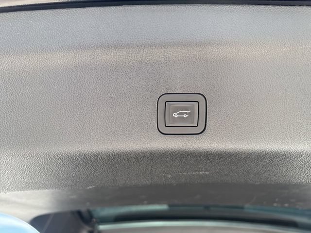Used 2025 Chevrolet Tahoe LT AWD/4WD image 18