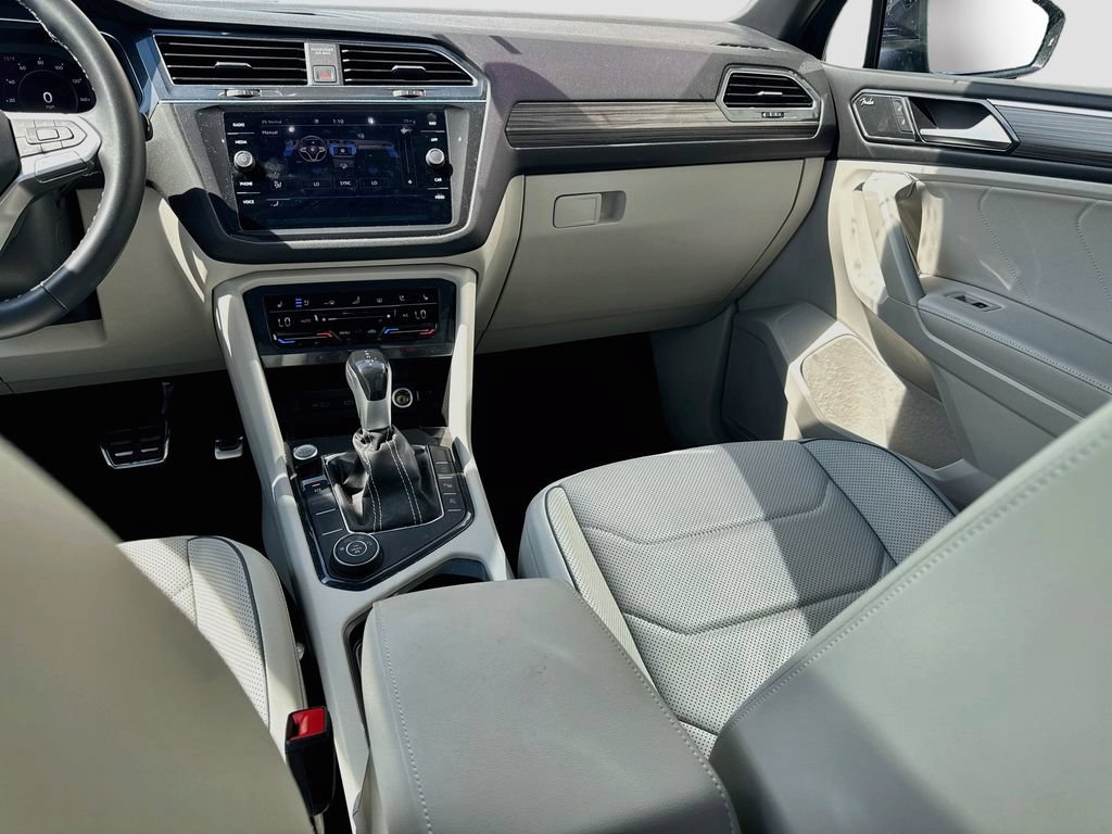 Certified 2023 Volkswagen Tiguan SEL R-Line AWD/4WD image 27