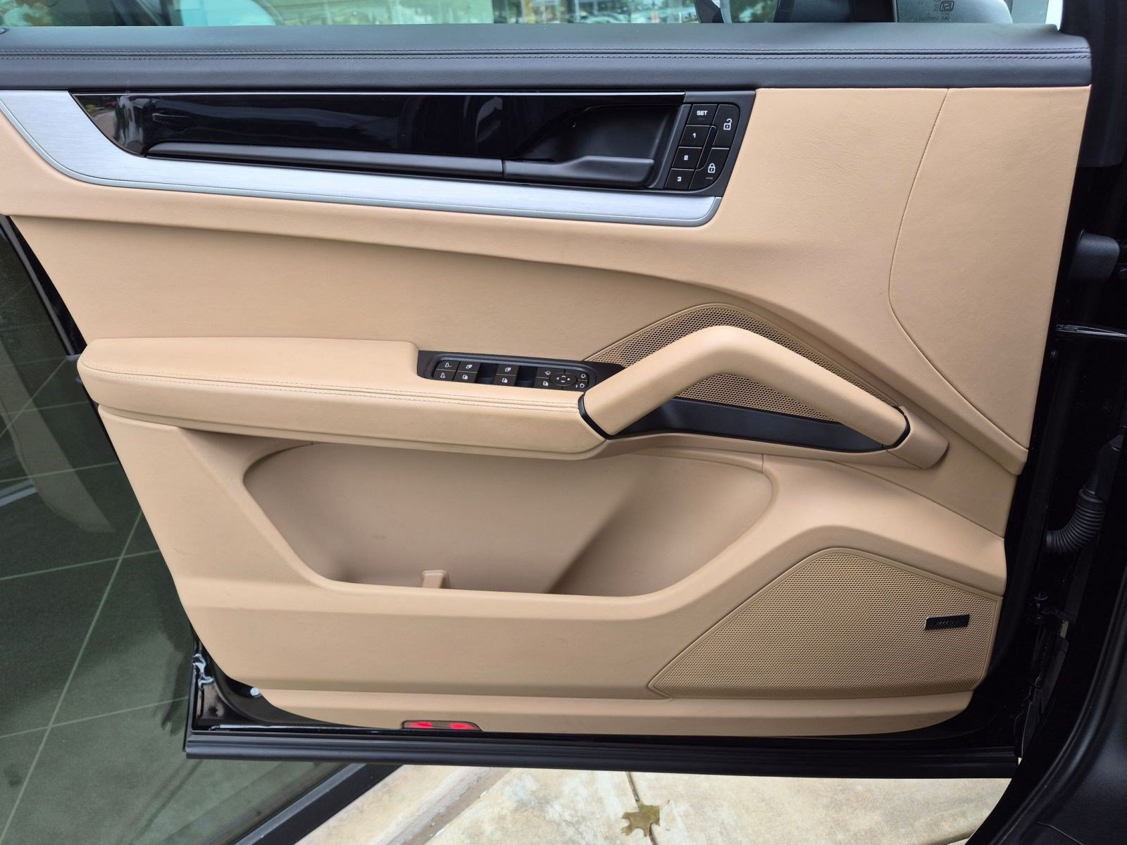 Certified 2026 Porsche Cayenne AWD/4WD image 13