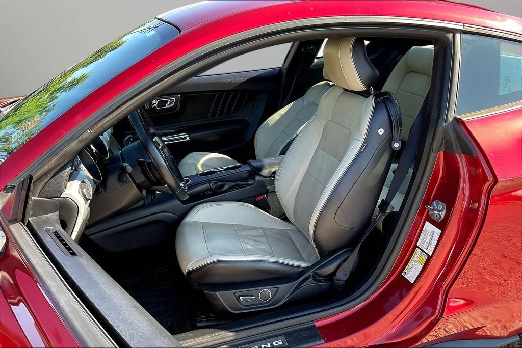 Used 2017 Ford Mustang Premium RWD image 20