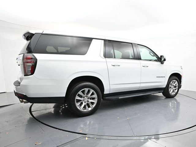 Used 2023 Chevrolet Suburban Premier image 7