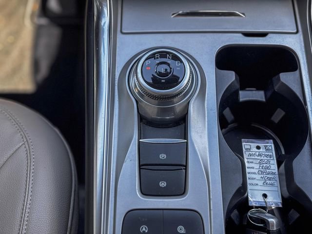 Used 2021 Ford Explorer Limited image 32