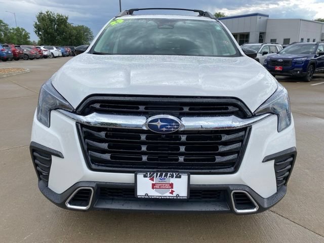 Used 2025 Subaru Ascent Touring w/ Popular Package #1 AWD/4WD image 8