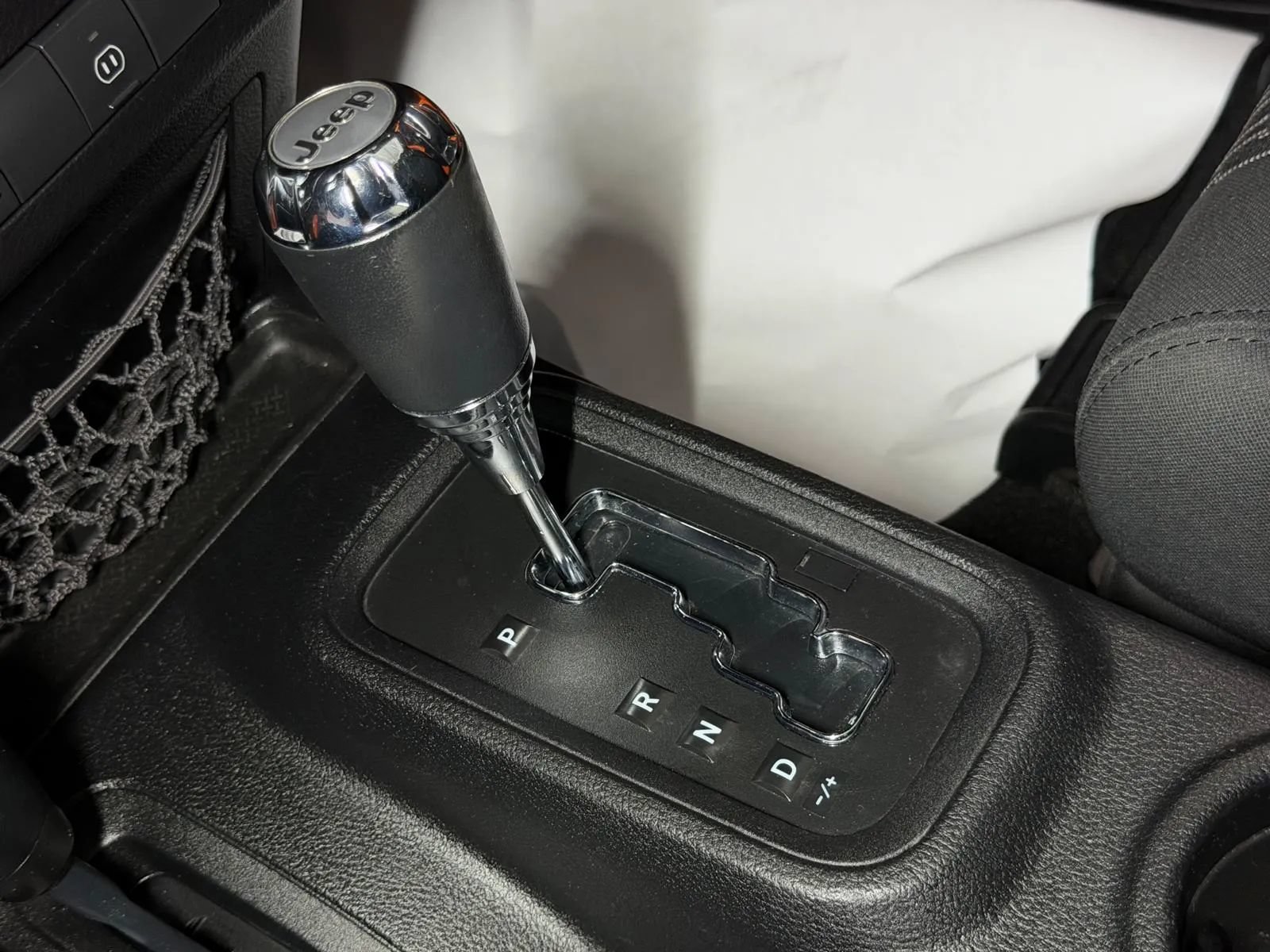 Used 2012 Jeep Wrangler Rubicon w/ PWR Convenience Group AWD/4WD image 29