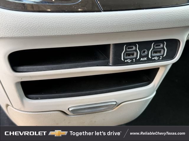 Used 2021 Chrysler Voyager LX FWD image 19