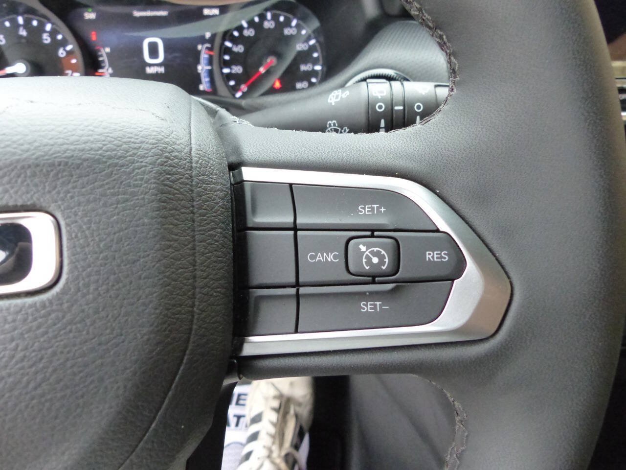 Used 2026 Jeep Compass Latitude AWD/4WD image 23