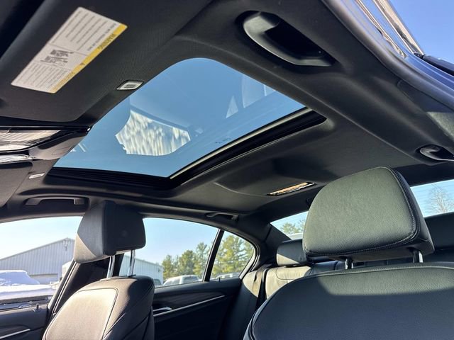 Used 2017 BMW 540i xDrive image 18