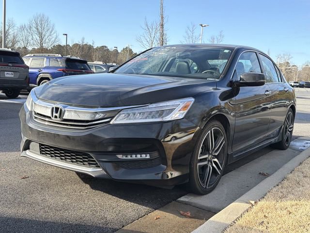Used 2016 Honda Accord Touring image 2