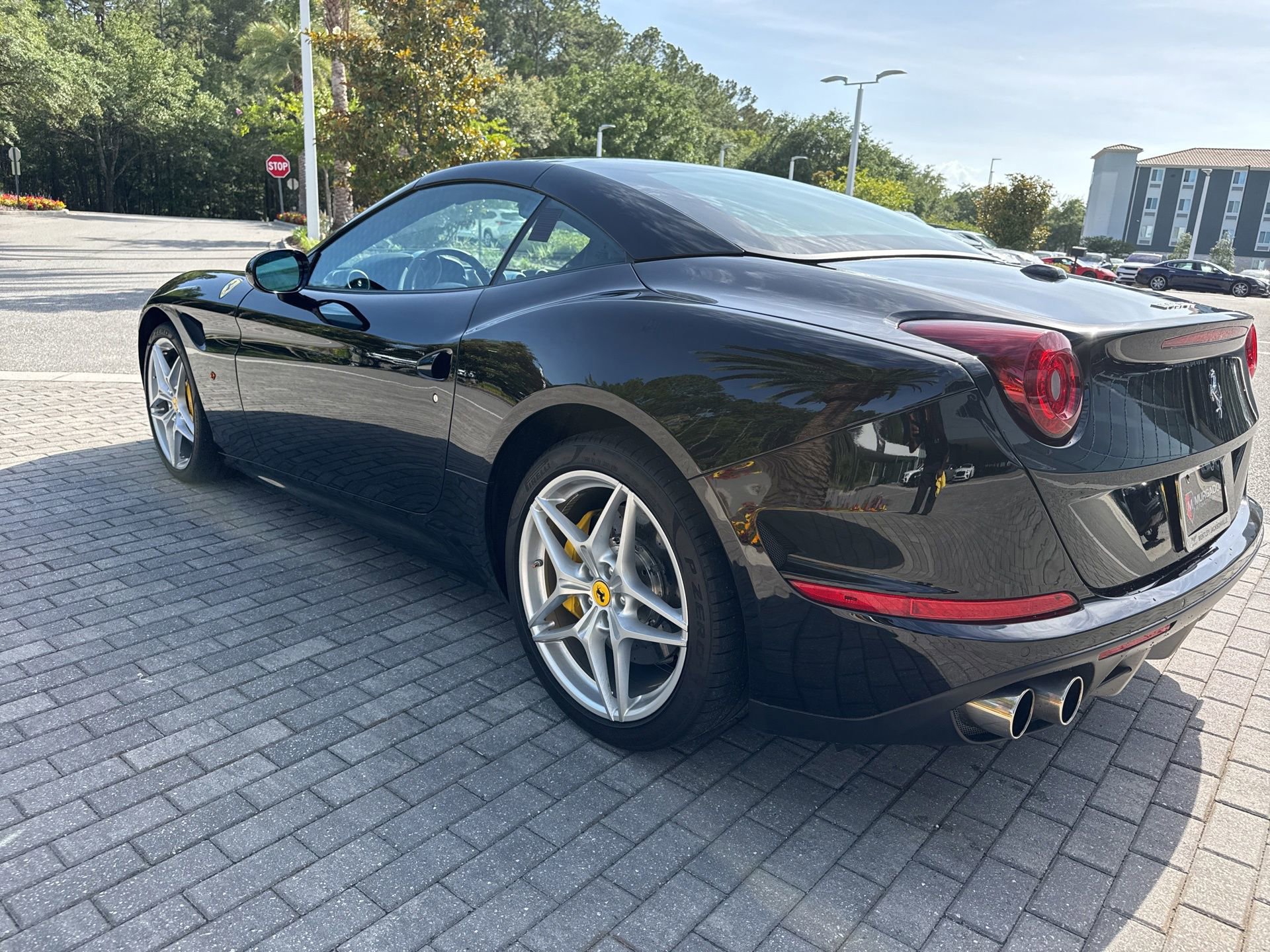 Used 2016 Ferrari California T RWD image 2