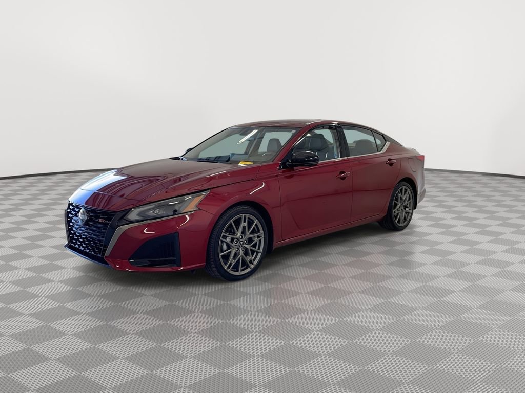 Certified 2024 Nissan Altima 2.0 SR FWD image 6