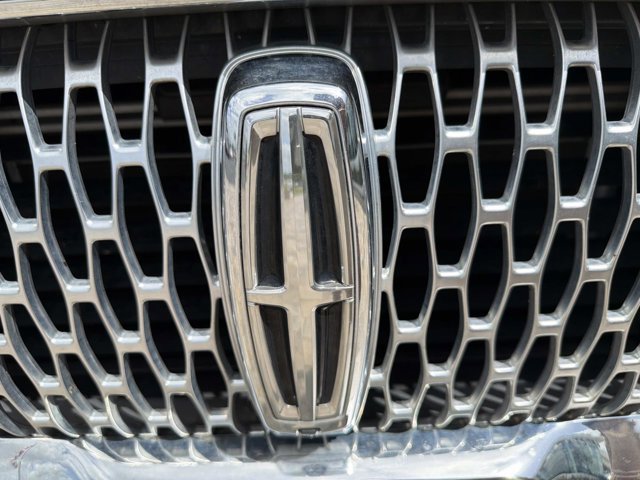 Certified 2022 Lincoln Aviator Reserve w/ Equipment Group 201A image 8