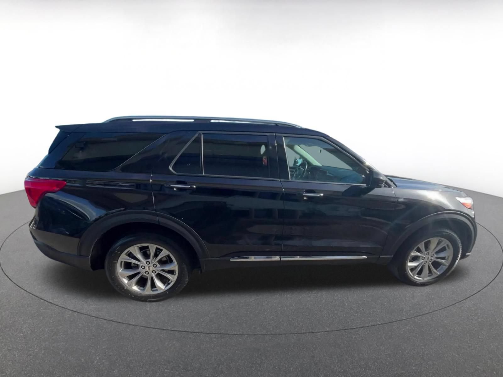Used 2024 Ford Explorer Limited AWD/4WD image 15