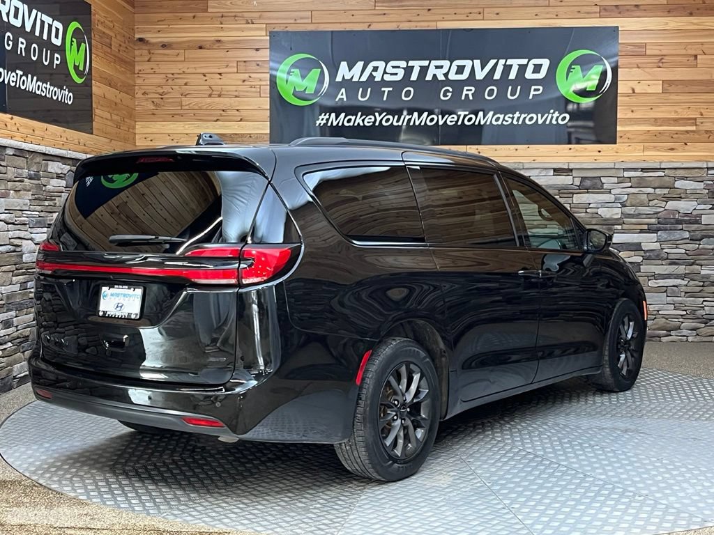 Used 2022 Chrysler Pacifica Touring-L w/ S Appearance Package AWD/4WD image 20