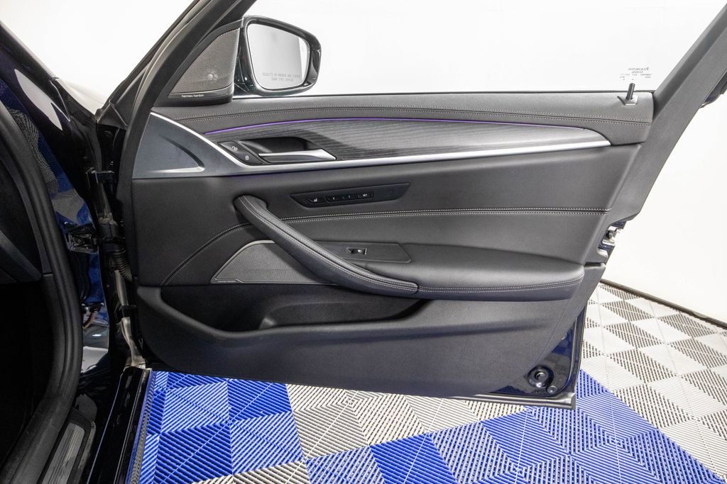 Used 2022 BMW 540i w/ Executive Package RWD image 14