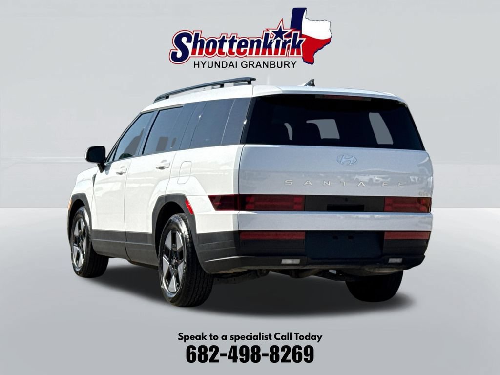 Used 2025 Hyundai Santa Fe SEL FWD image 8