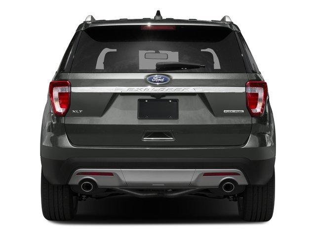 Used 2017 Ford Explorer XLT w/ Equipment Group 202A image 5
