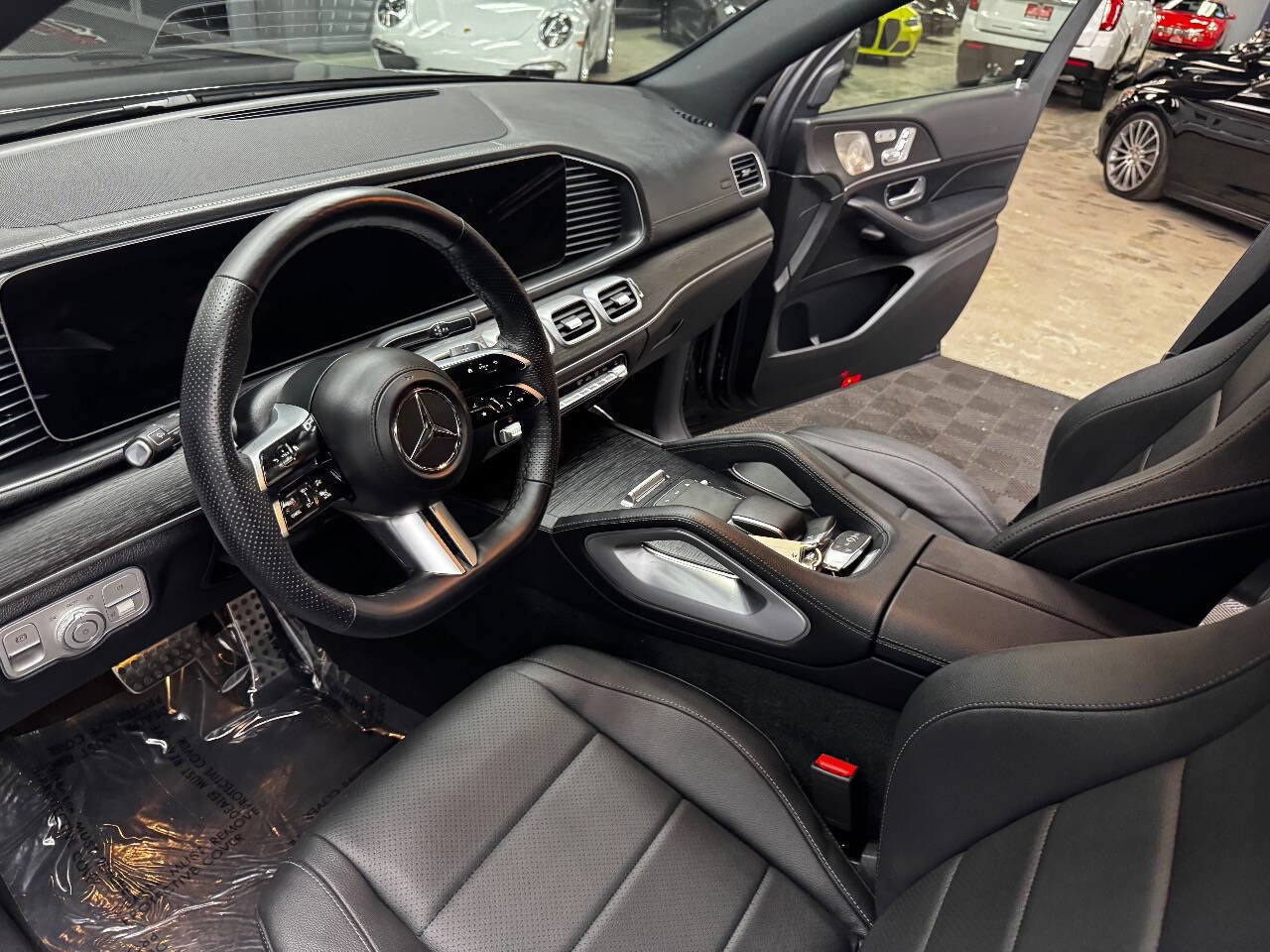 Used 2025 Mercedes-Benz GLS 450 4MATIC image 31