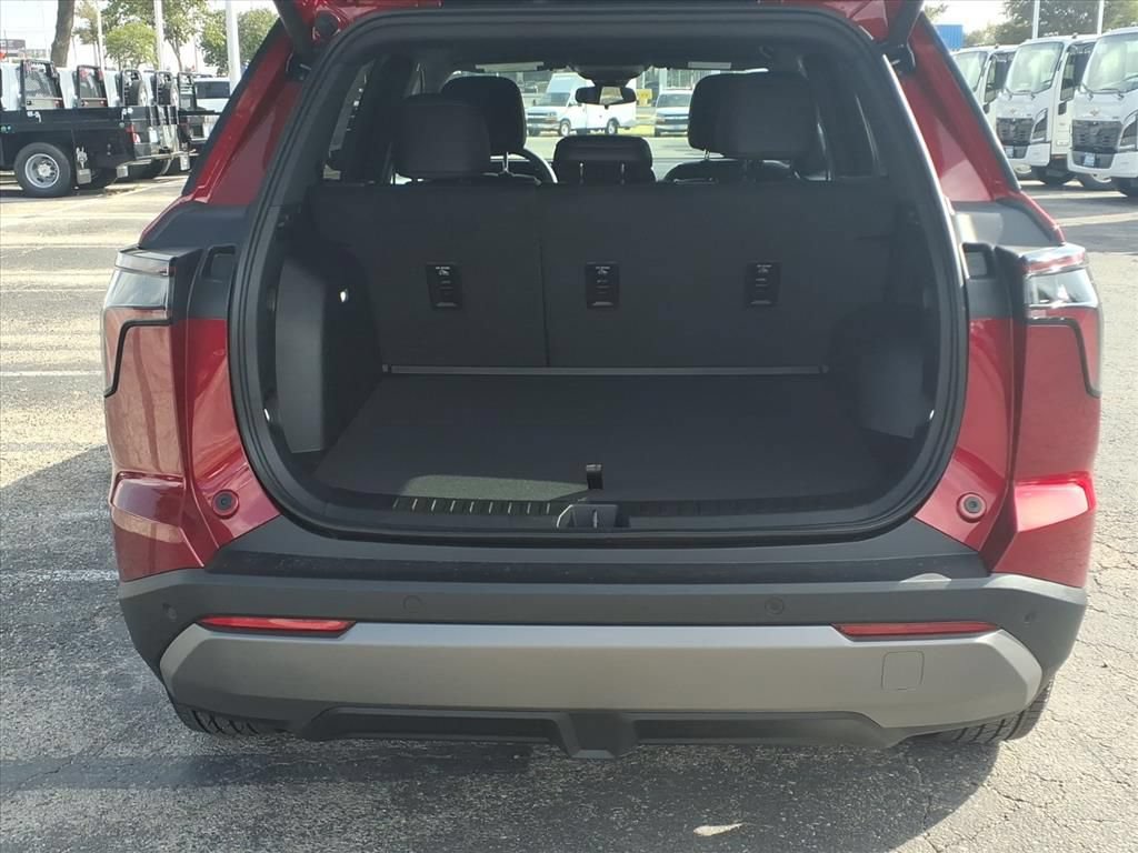 New 2027 Chevrolet Equinox LT w/ Convenience Package II FWD image 12