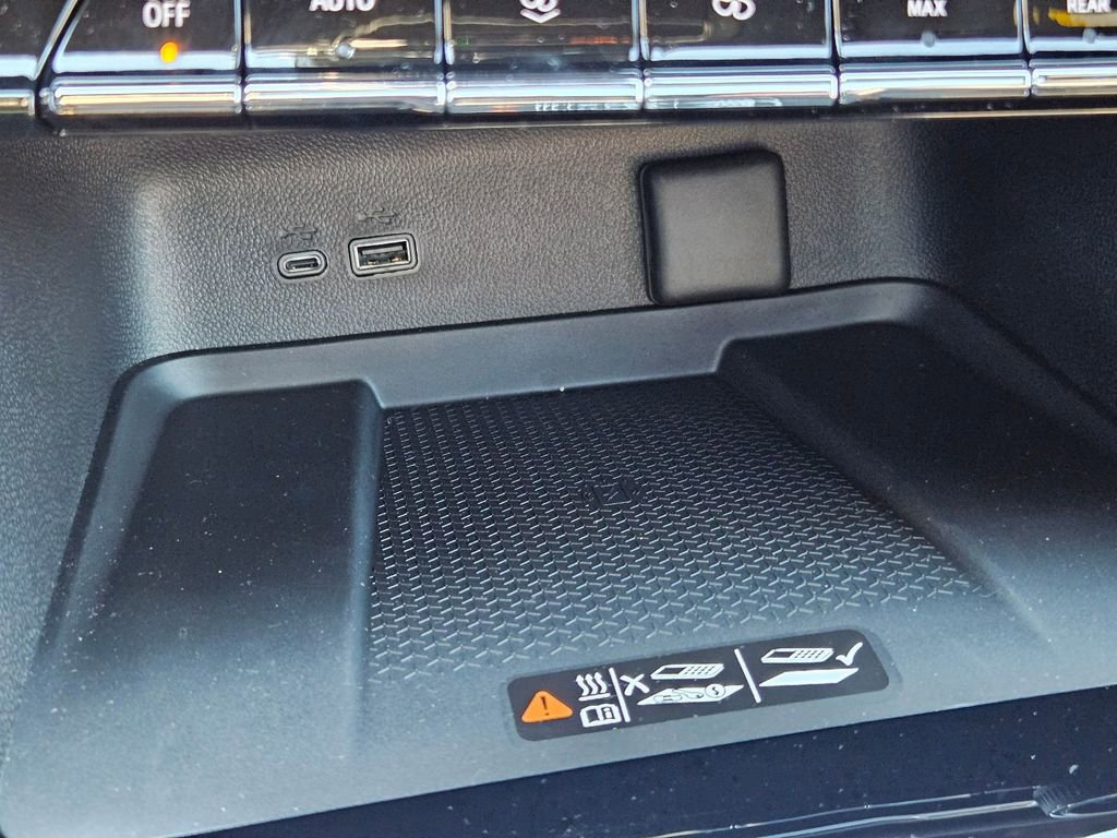 New 2026 Chevrolet Traverse RS image 25