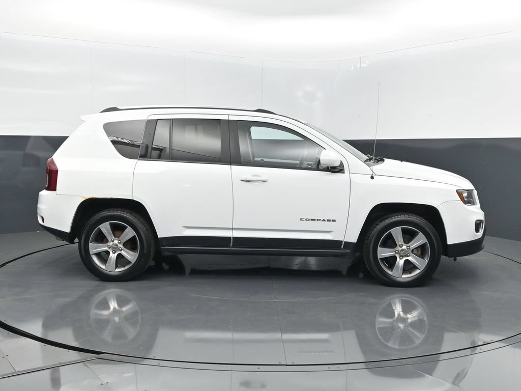 Used 2017 Jeep Compass High Altitude FWD image 5