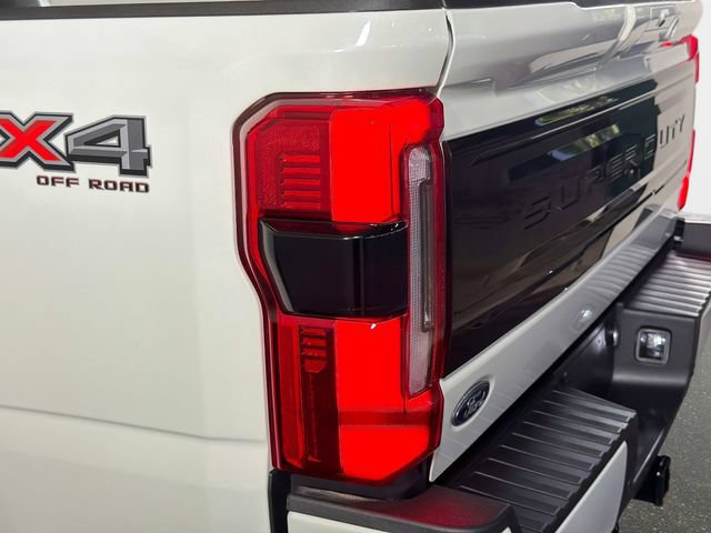 Used 2025 Ford F250 Platinum AWD/4WD image 17
