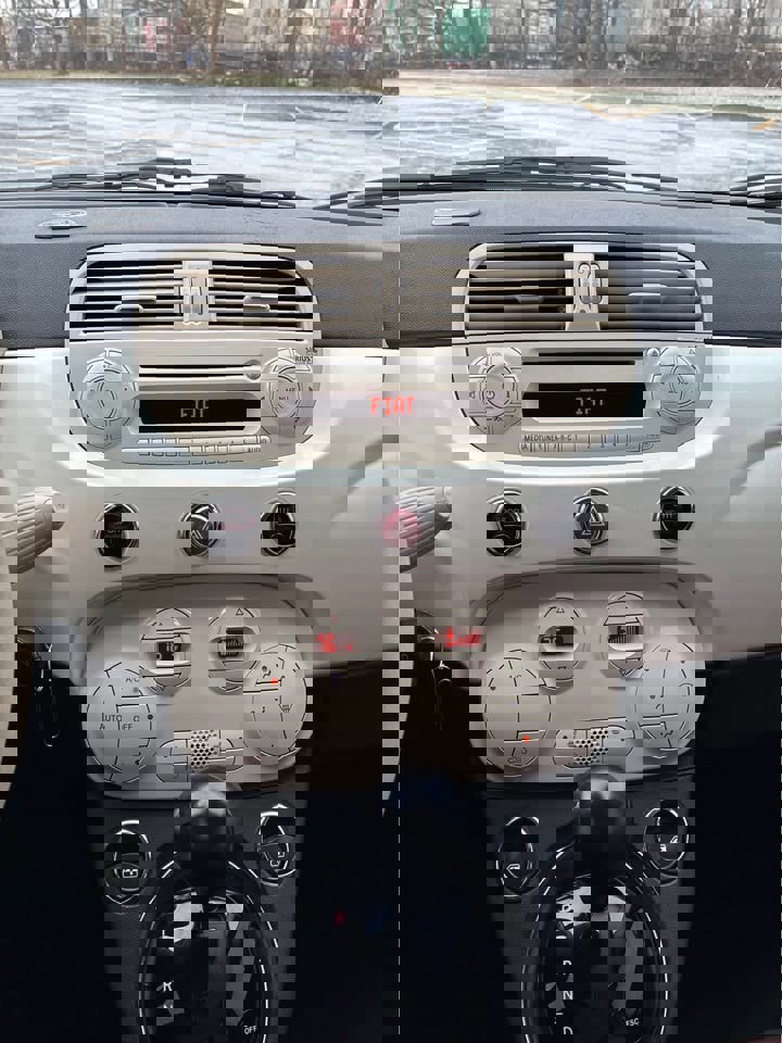 Used 2015 FIAT 500 Lounge w/ Luxury Leather Package image 9