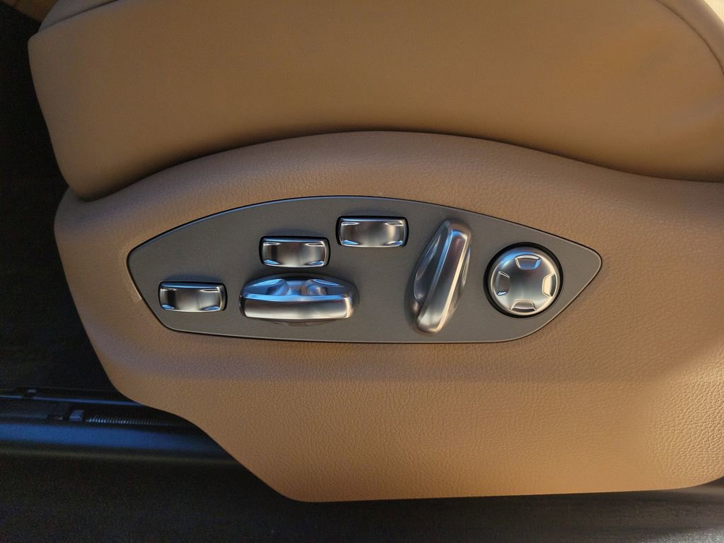 New 2026 Porsche Macan image 30