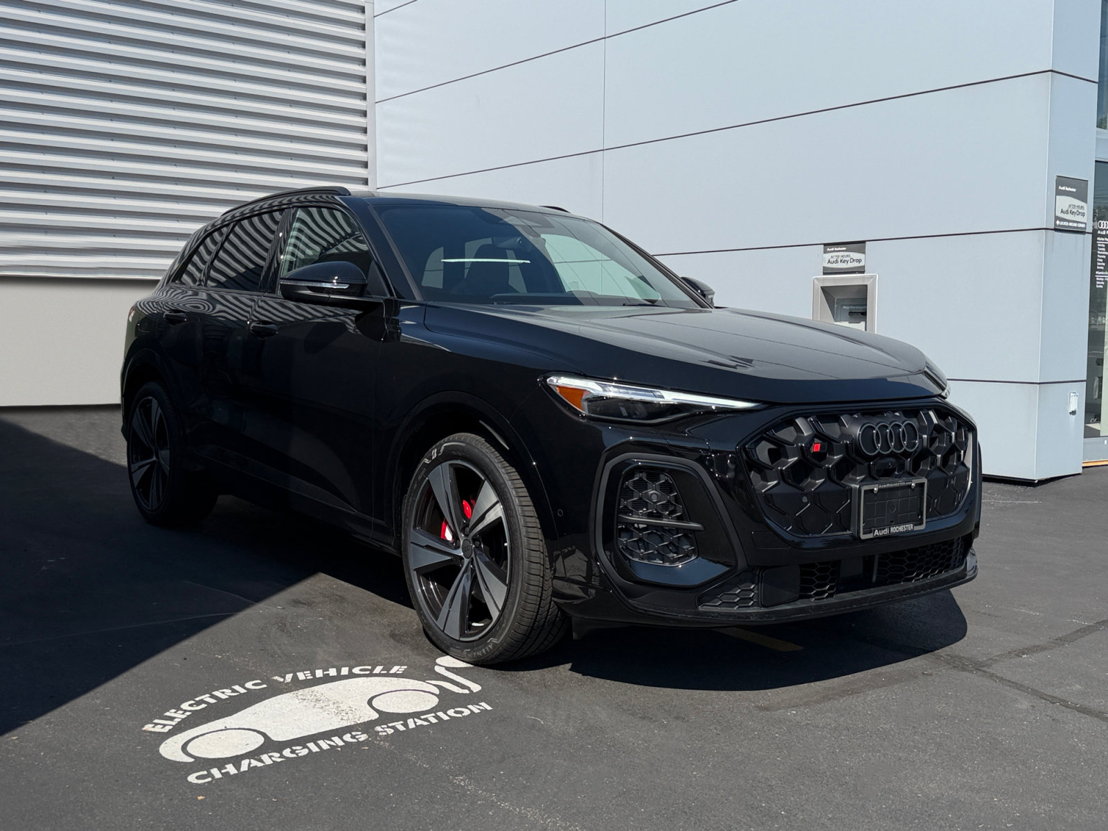 New 2026 Audi SQ5 Premium Plus AWD/4WD image 7