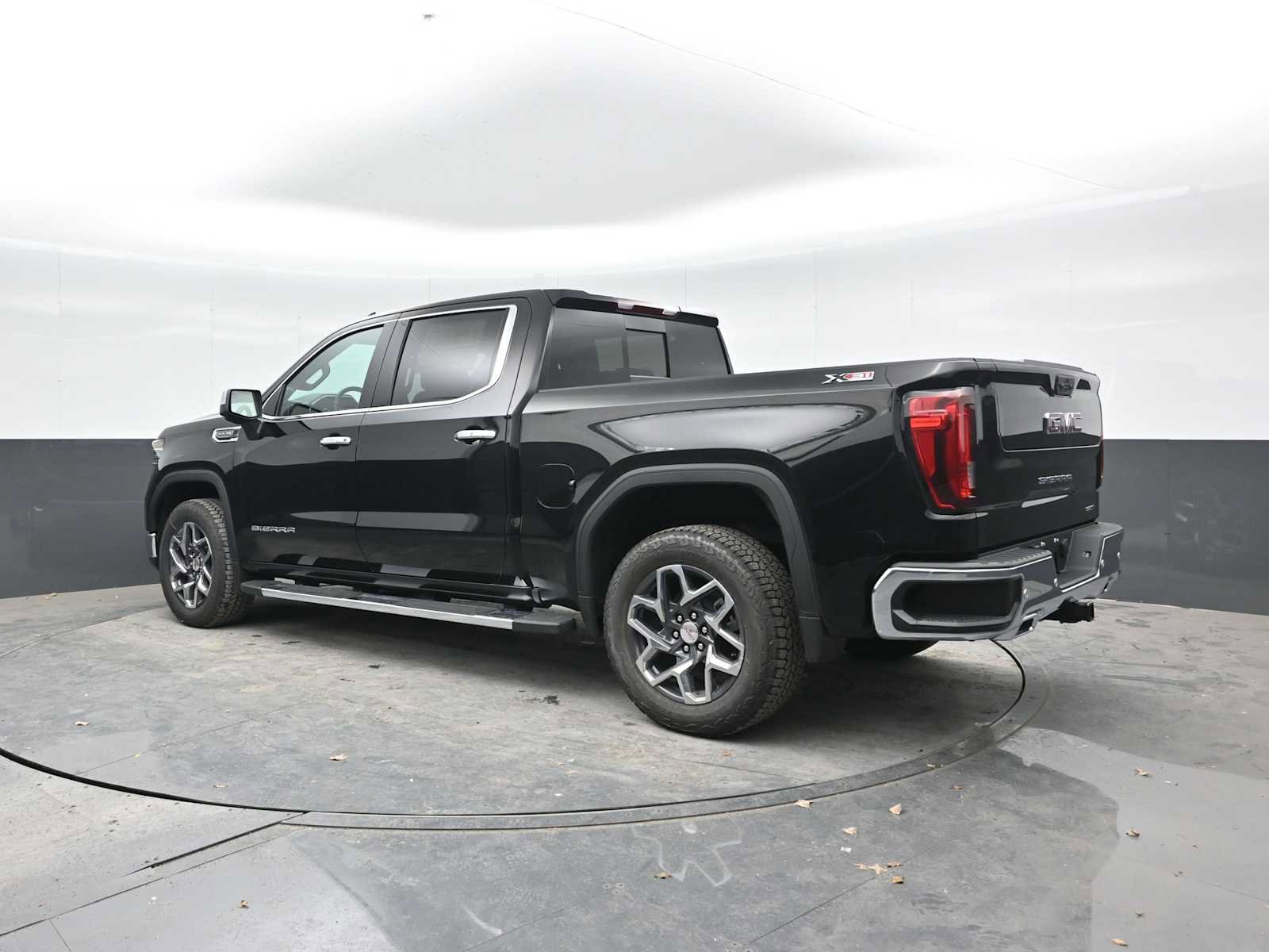 New 2026 GMC Sierra 1500 SLT w/ SLT Premium Package image 2